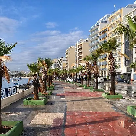 Two Bedroom Close To Promenade *